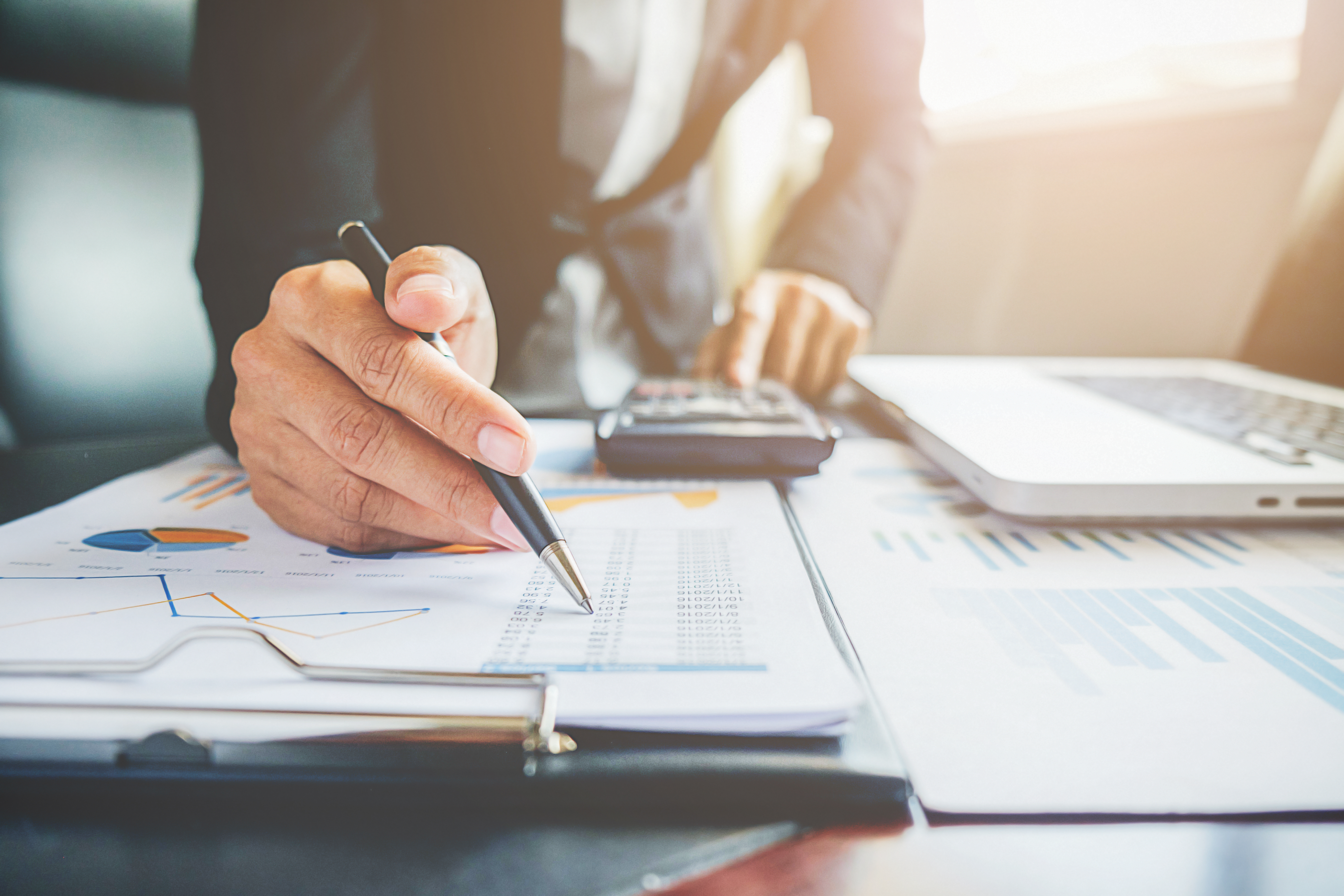cooperation-analyst-chart-professional-paper-economics-1
